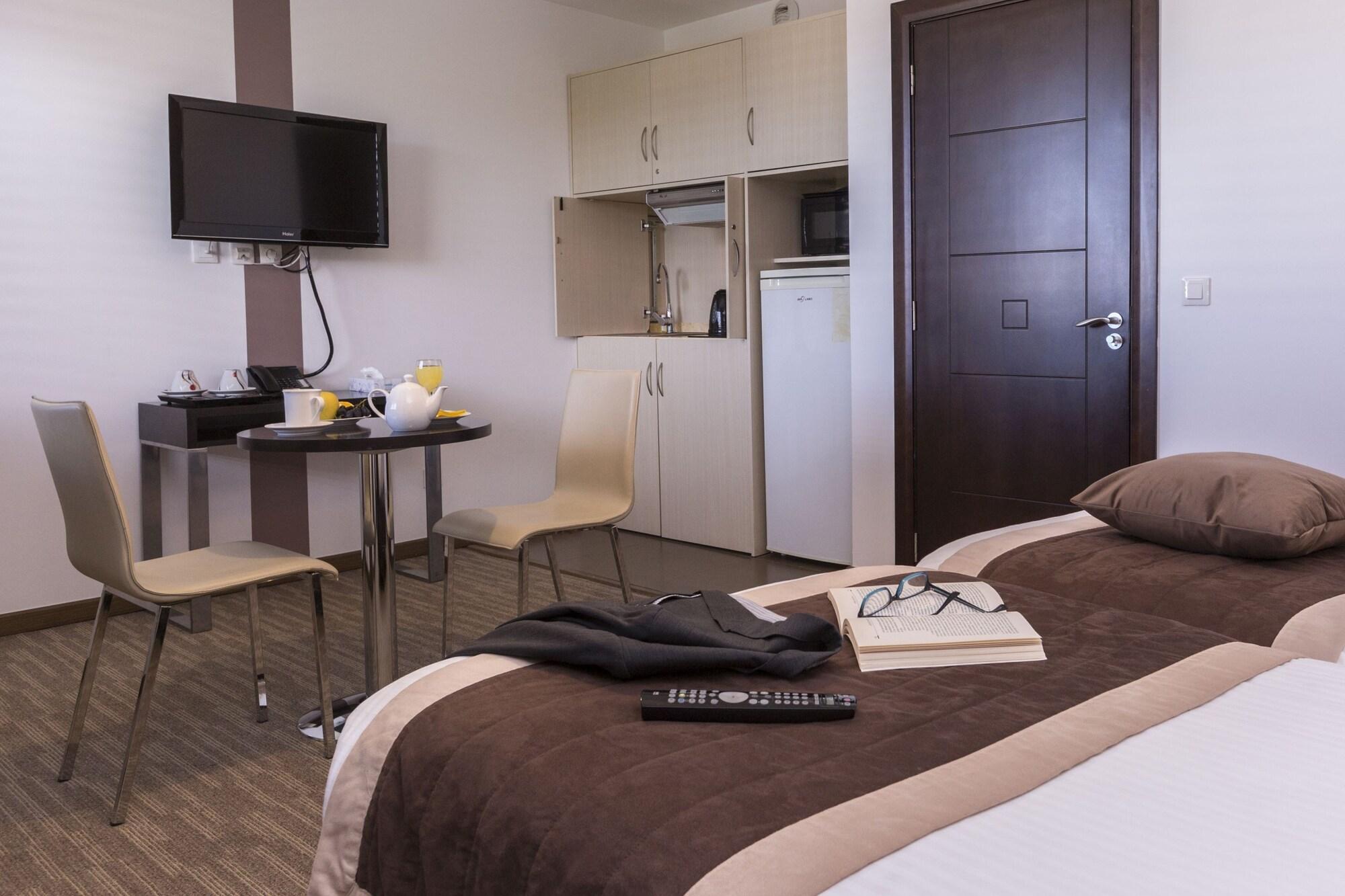Zenitude Swiss Apparthotels Ferney-Voltaire Exterior foto